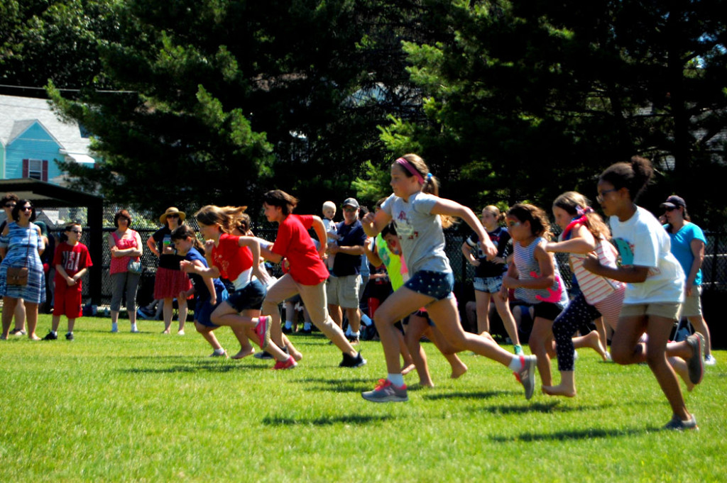 Running race at Malden's Ward 5 Independence Day party. (Greg Cook)
