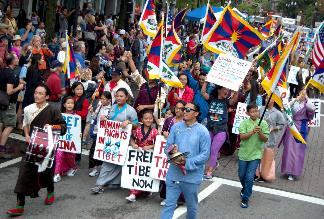 The Free Tibet group in the Honk Parade, Sept. 8, 2017. (Greg Cook)
