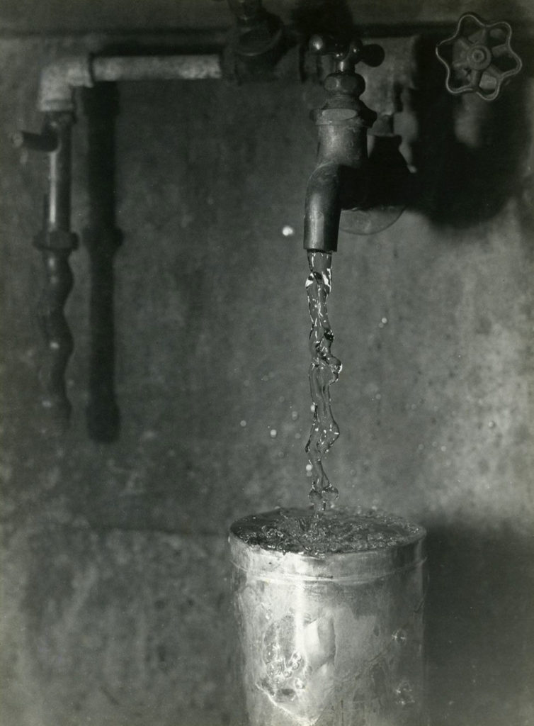 Harold Edgerton, “Water onto Can,” ca. 1932. “A smooth column of water hits the bottom of an overturned can and transforms itself. The revealed mystery of such simple occurrences fascinated Edgerton and captivated the early audiences to whom he demonstrated the magic of strobe.”
