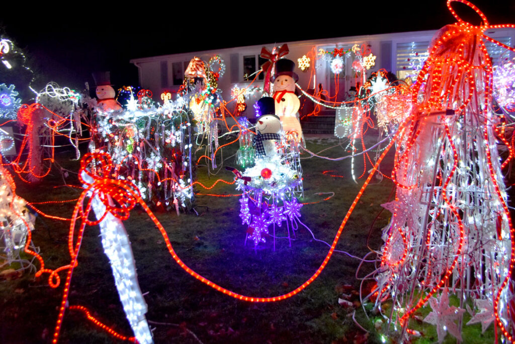 Christmas lights at 5 Laurine Road, Saugus. 2020. (©Greg Cook photo)
