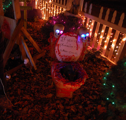 picHallow103110_0080