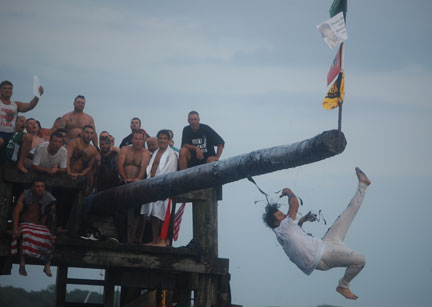 picFiesta110626B_0337w