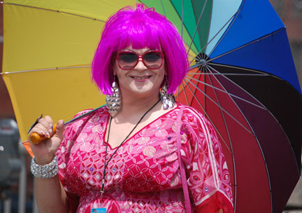 picBostonPride120609t_0394w