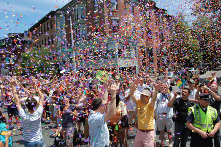 picBostonPride120609wA_0542w