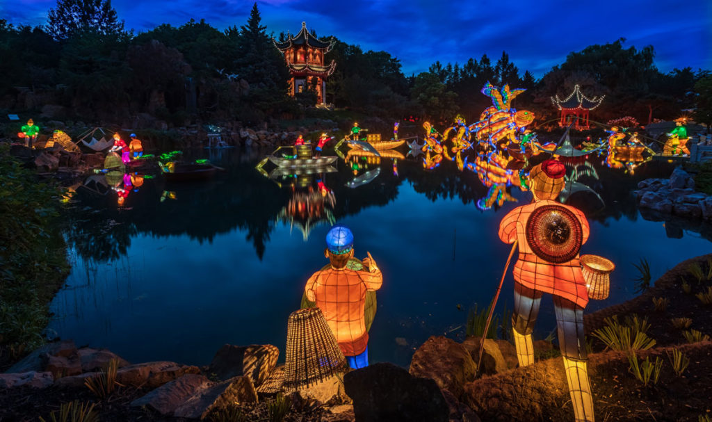 “Gardens of Light” illuminates the Chinese Garden at the Jardin Botanique de Montréal, September 2019. (© Espace pour la vie / Claude Lafond)