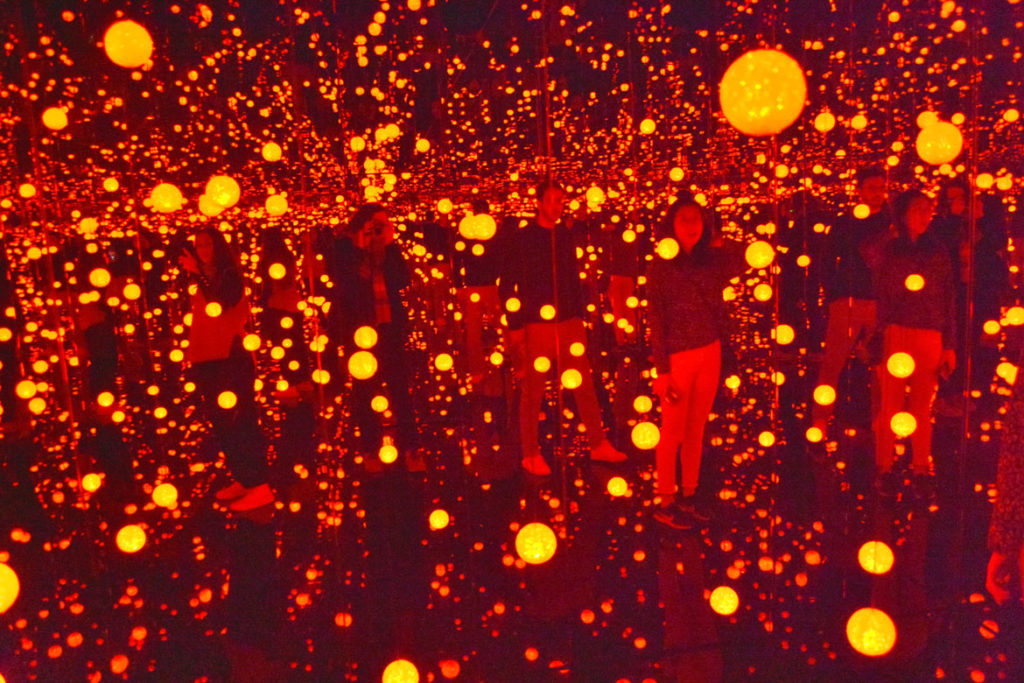 Yayoi Kusama’s “Infinity Mirrored Room – Dancing Lights That Flew Up to the Universe," David Zwirner gallery, New York, Dec. 5, 2019. (Greg Cook photo)