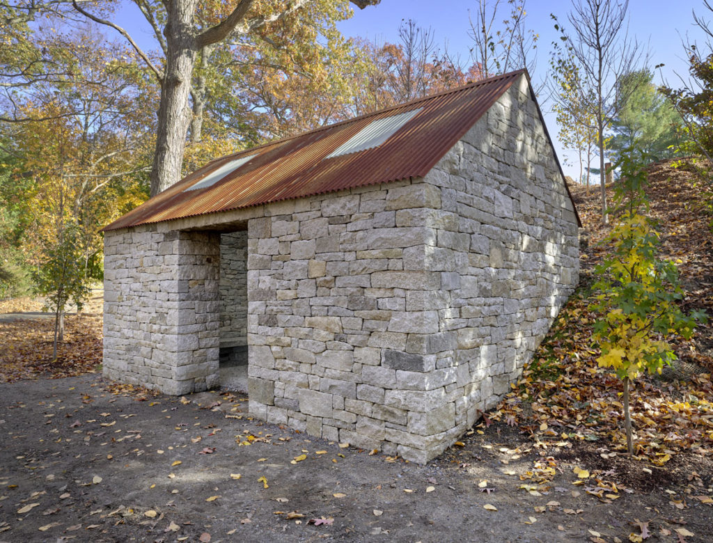Andy Goldsworthy, "Watershed," 2019, at deCordova Sculpture Park and Museum, Lincoln, Massachusetts. (©Andy Goldsworthy, Courtesy Galerie Lelong & Co. Photo by Clements Photography and Design, Boston)