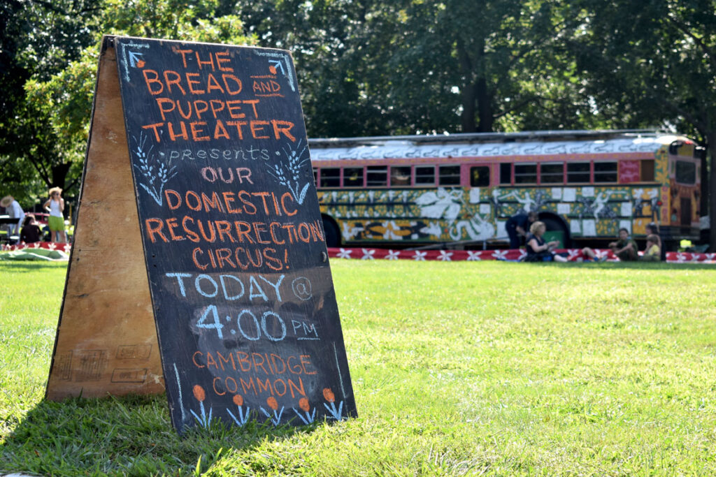 Bread and Puppet Theater at Cambridge Common, Sept. 4, 2021. (©Greg Cook photo)