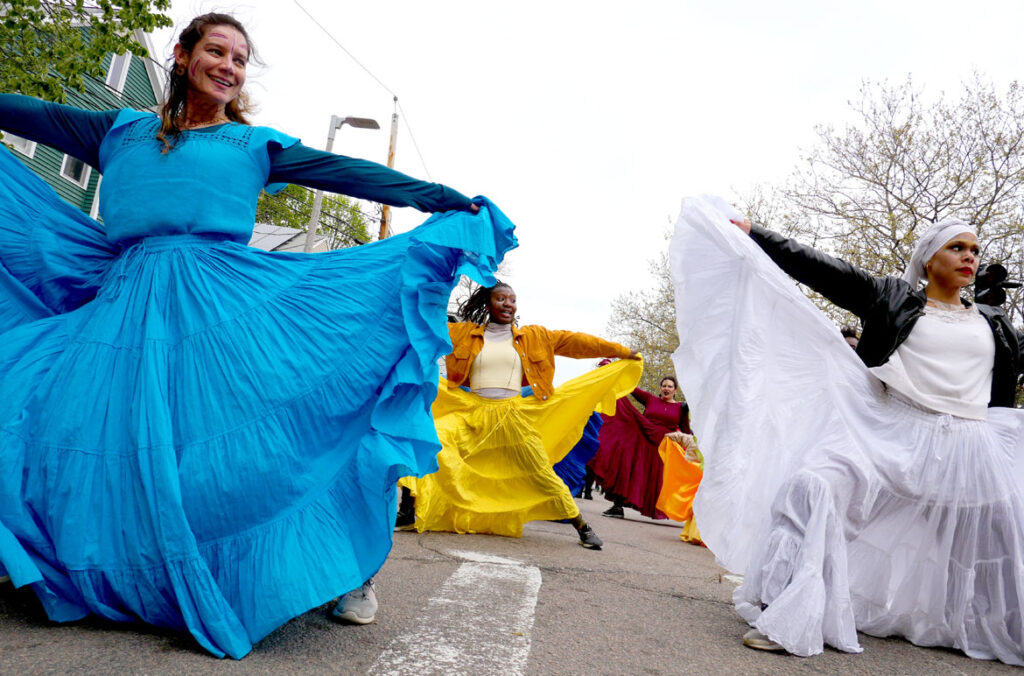 Wake Up the Earth Festival parade, May 7, 2022. (©Greg Cook photo)