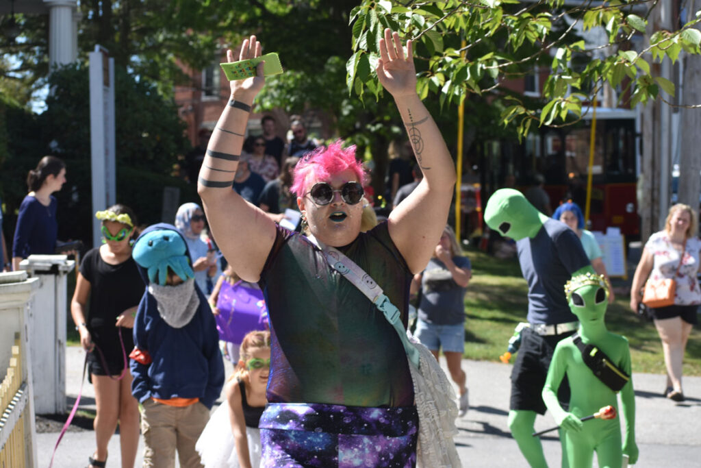 Alien Parade during the Exeter UFO Festival in Exeter, New Hampshire, Sept. 3, 2022. (© Greg Cook photo)
