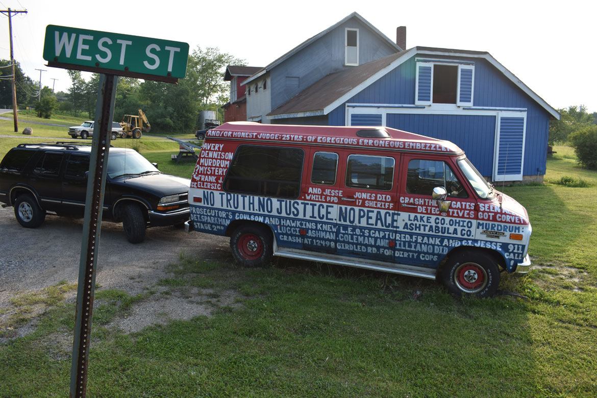 Jeff Elersic's van and home at Geneva, Ohio, 2021. (©Greg Cook photo)