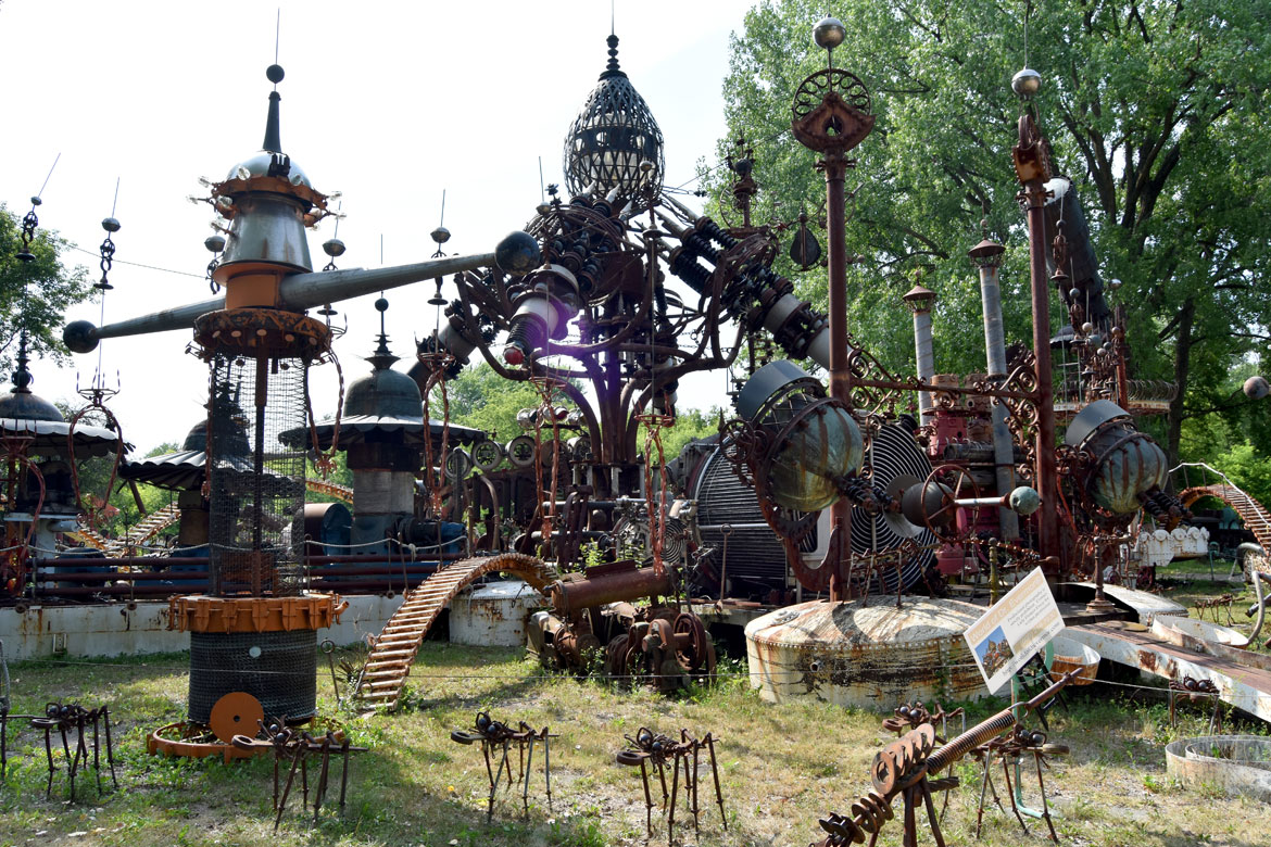 Tom "Dr. Evermor" Every’s "Forevertron" off Highway 12 in Sauk County, Wisconsin, outside Baraboo, 2018. (©Greg Cook photo)