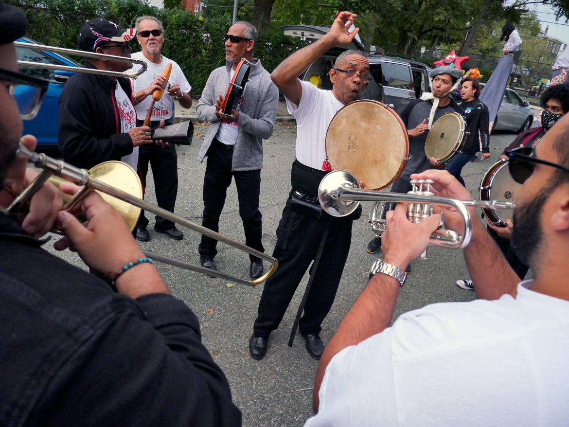 Raíz de Plena performs with Agua, Sol y Sereno and youth from Hyde Square Task Force at Boston's Mozart Park, Sept. 15, 2023. (©Greg Cook photo)