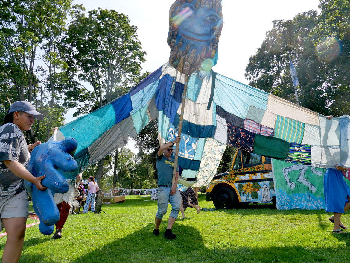 Bread and Puppet Theater rehearses "The Heart of the Matter Circus" at Cambridge Common, Sept. 2, 2023. (©Greg Cook photo)