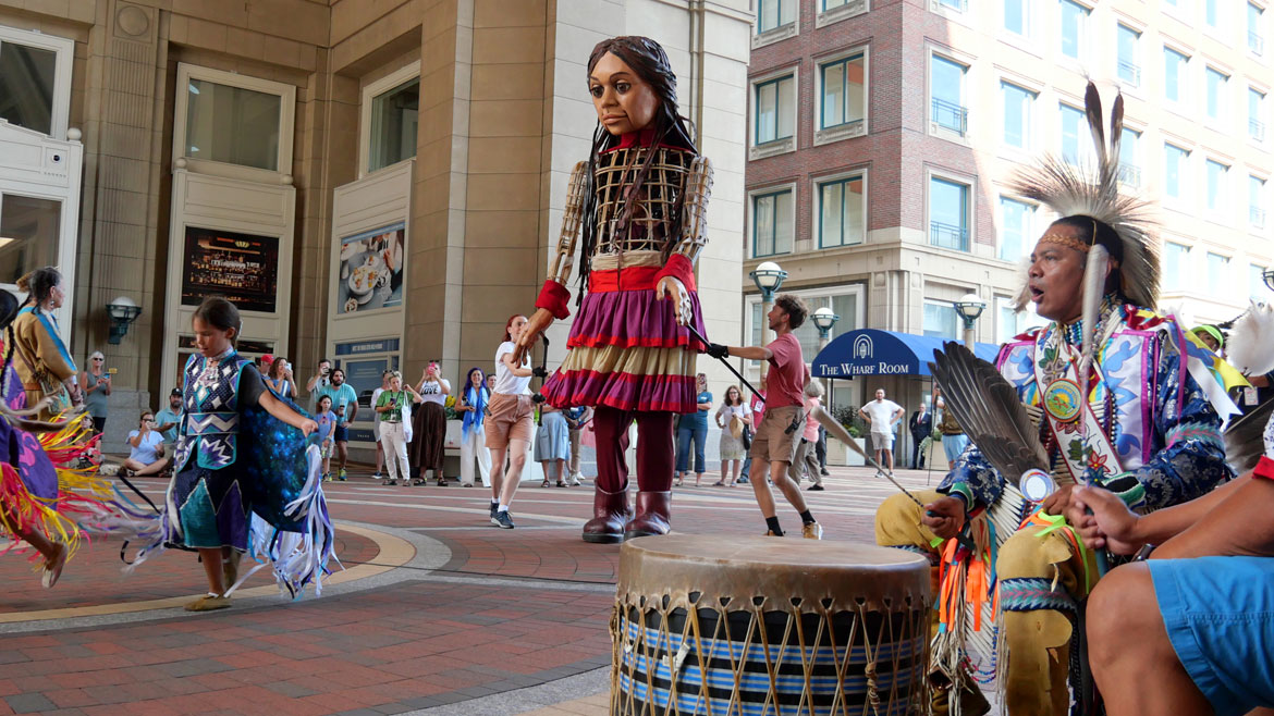 Little Amal at Rowes Wharf, Boston, Sept. 7, 2023. (©Greg Cook photo)