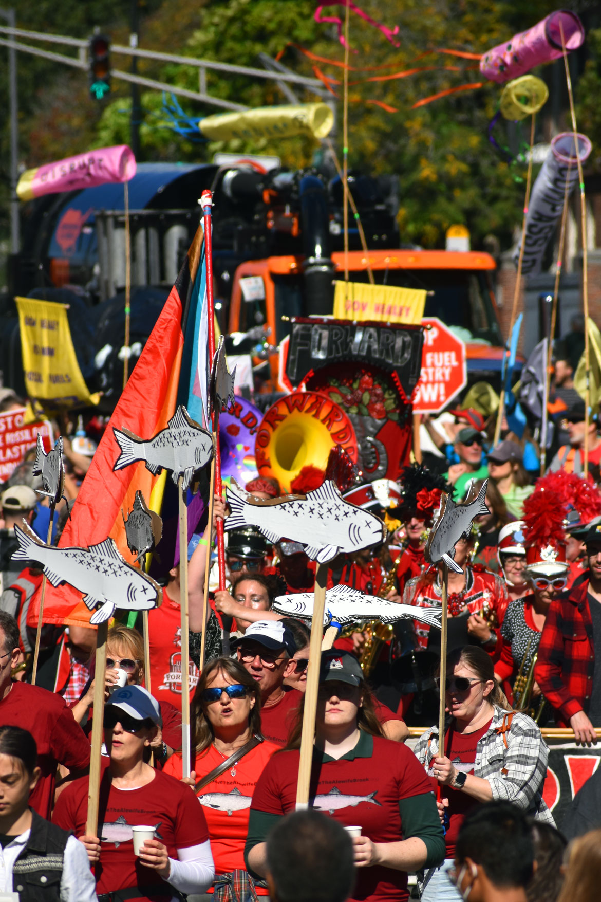 Save The Alewife Brook marches in the Honk Parade, Oct. 8, 2023. (©Greg Cook photo)