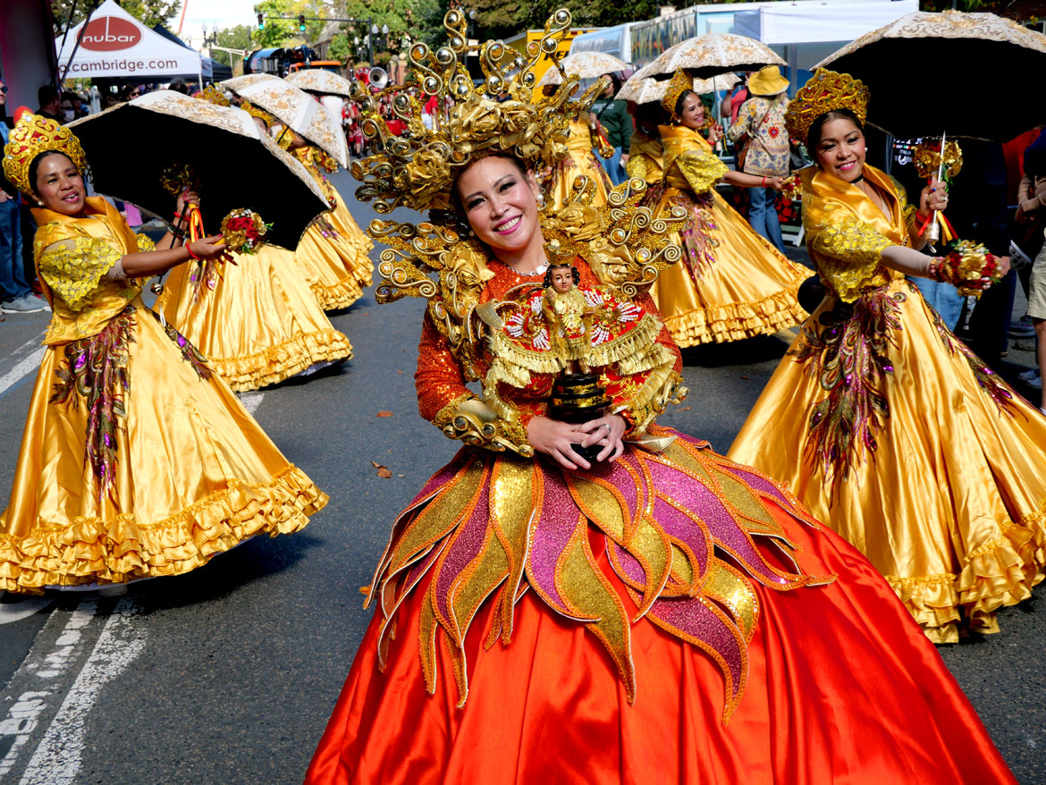 Cebuanos Engaging In Building Unity dance in the Honk Parade, Oct. 8, 2023. (©Greg Cook photo)
