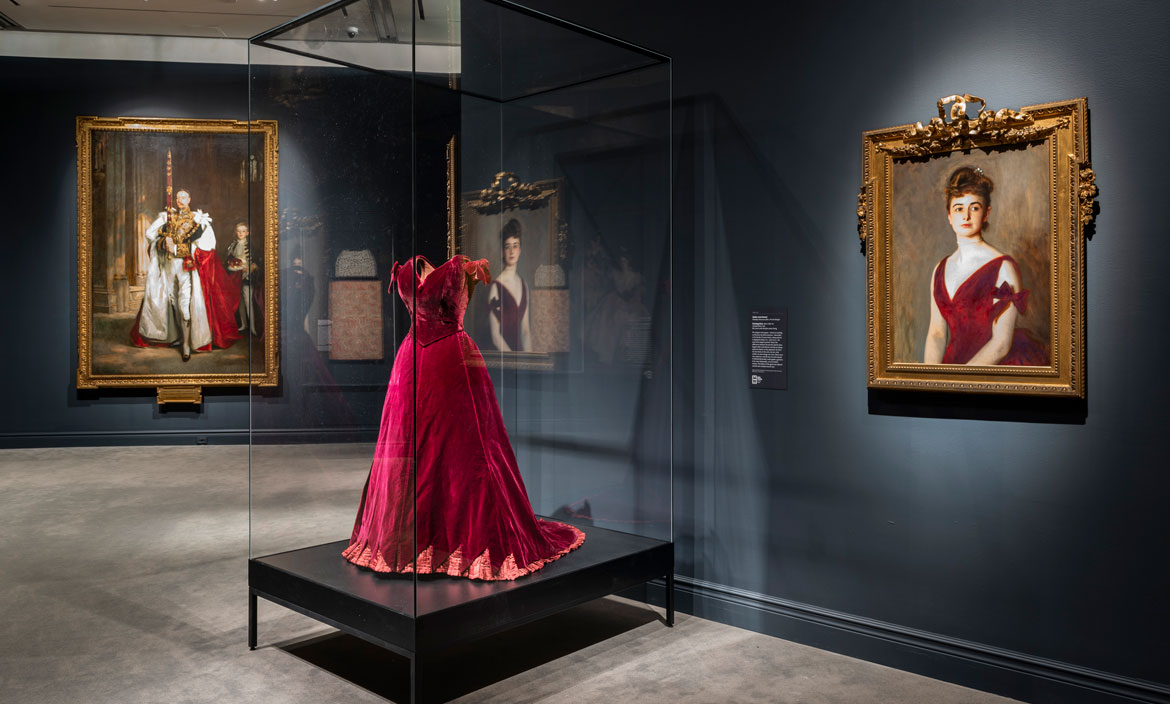 "Fashioned by Sargent" at Museum of Fine Arts, Boston, 2023 to 2024. (Photograph © Museum of Fine Arts, Boston)