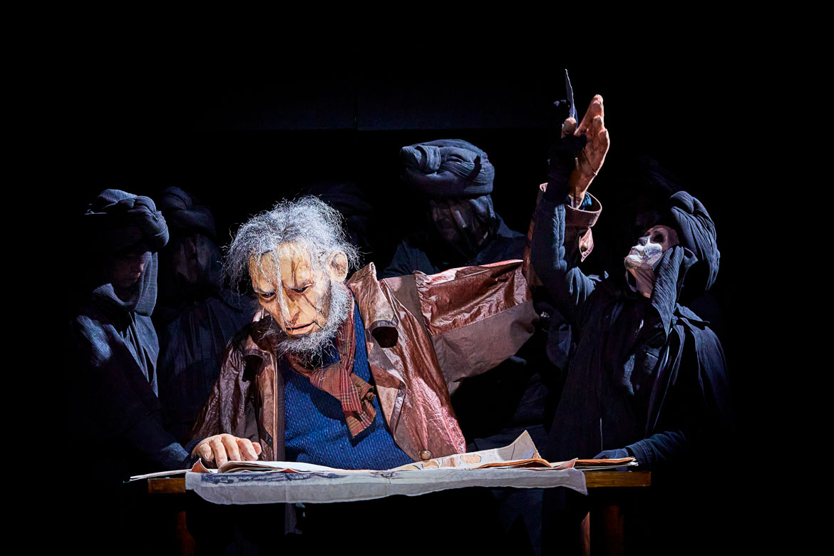 Ahab puppet in "Moby Dick" by Plexus Polaire. (Photo: Christophe Raynaud de Lage)