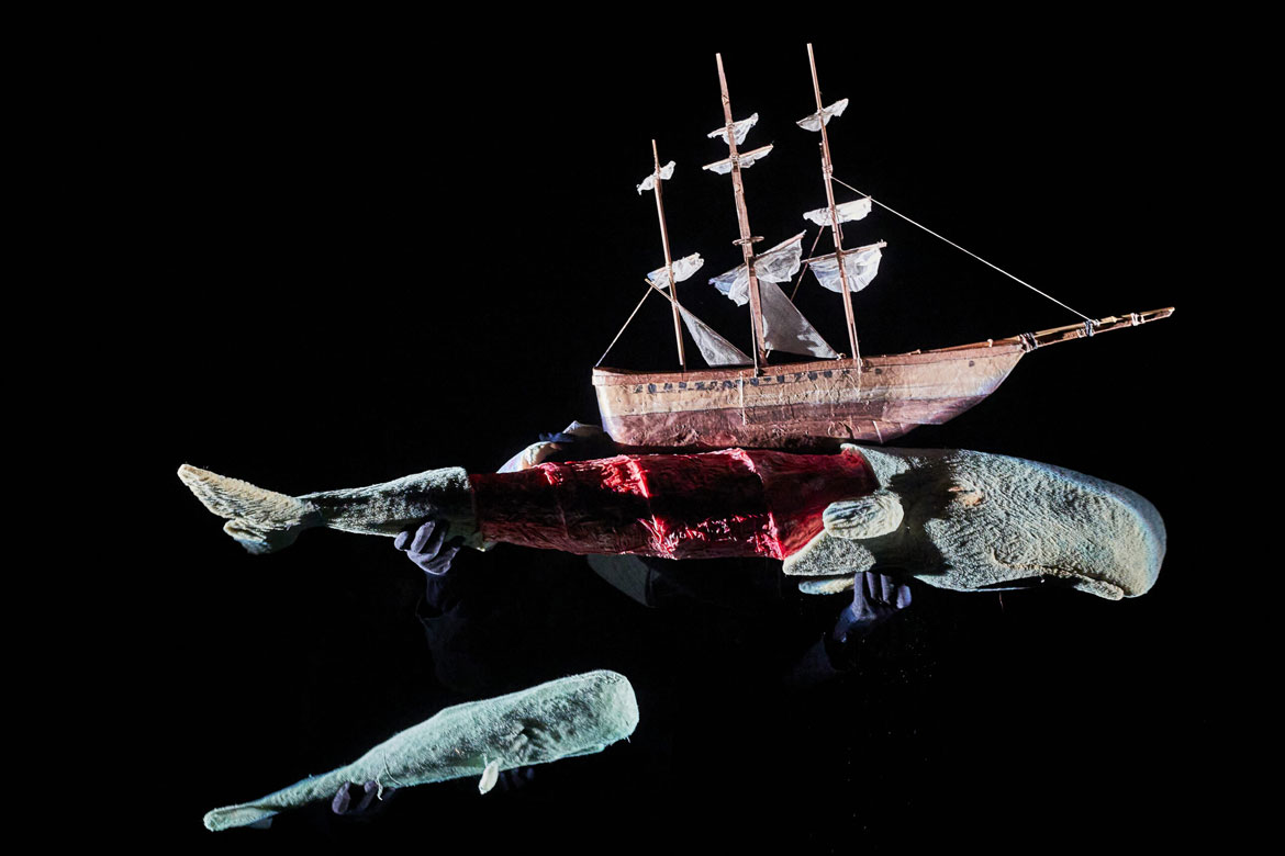 A whale hunt in "Moby Dick" by Plexus Polaire. (Photo: Christophe Raynaud de Lage)