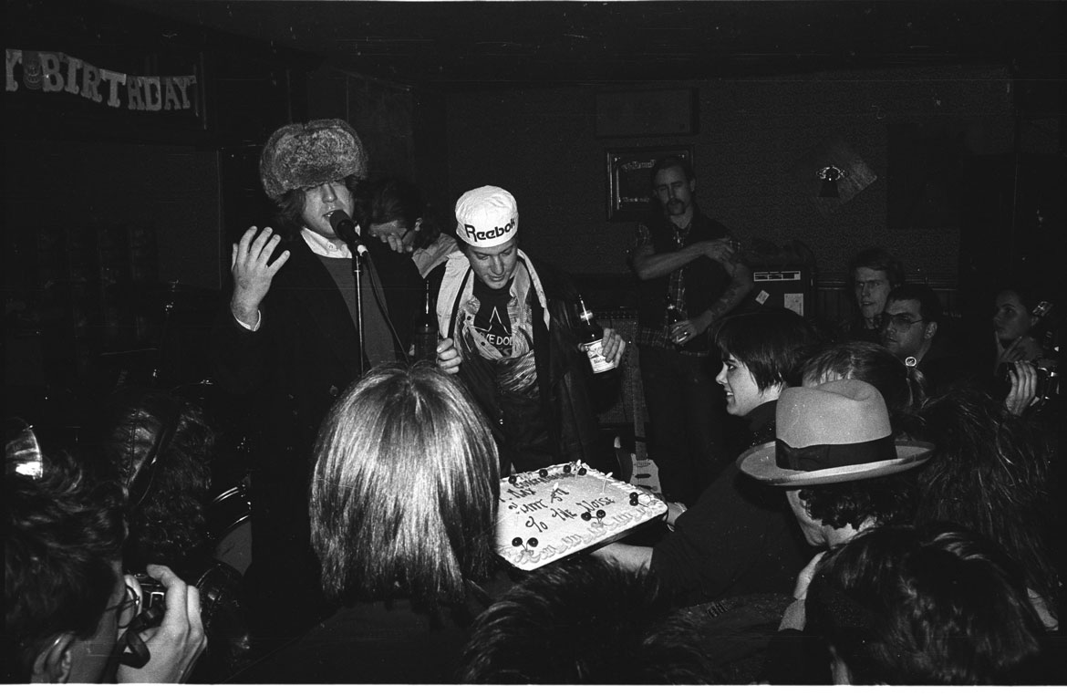 Billy Ruane (in Reebok hat), 1986. (Tracy White photo)