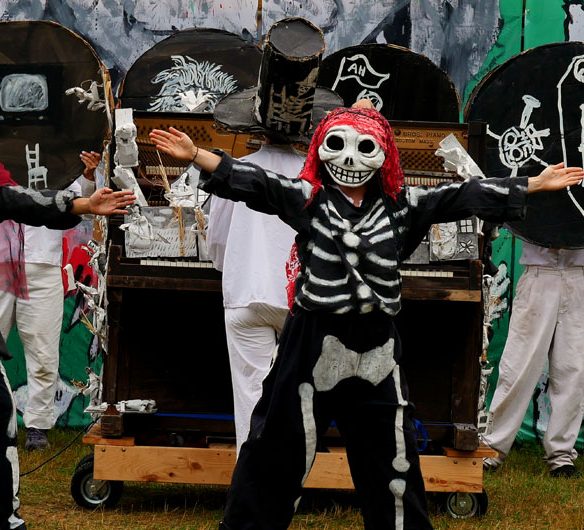 Bread & Puppet Theater's "Our Domestic Resurrection Revolution in Progress Circus," Glover, Vermont, July 20, 2025. (©Greg Cook photo)
