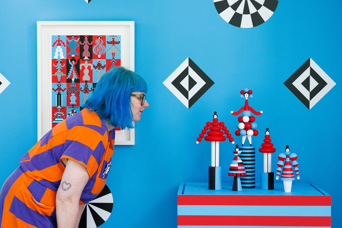 Lesley Barnes and Ross McAuley, "Fashion Play," 2025. Installation view at YSP. (Photo © Jo Crawford, courtesy Yorkshire Sculpture Park)