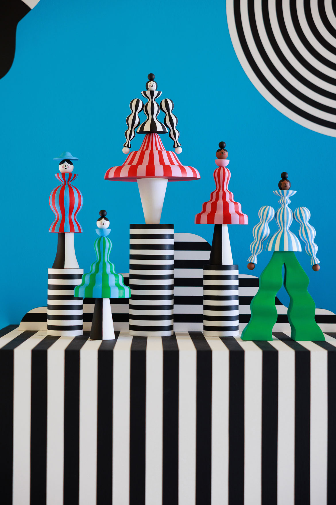 Lesley Barnes and Ross McAuley, "Fashion Play," 2025. Installation view at YSP. (Photo © Jo Crawford, courtesy Yorkshire Sculpture Park)