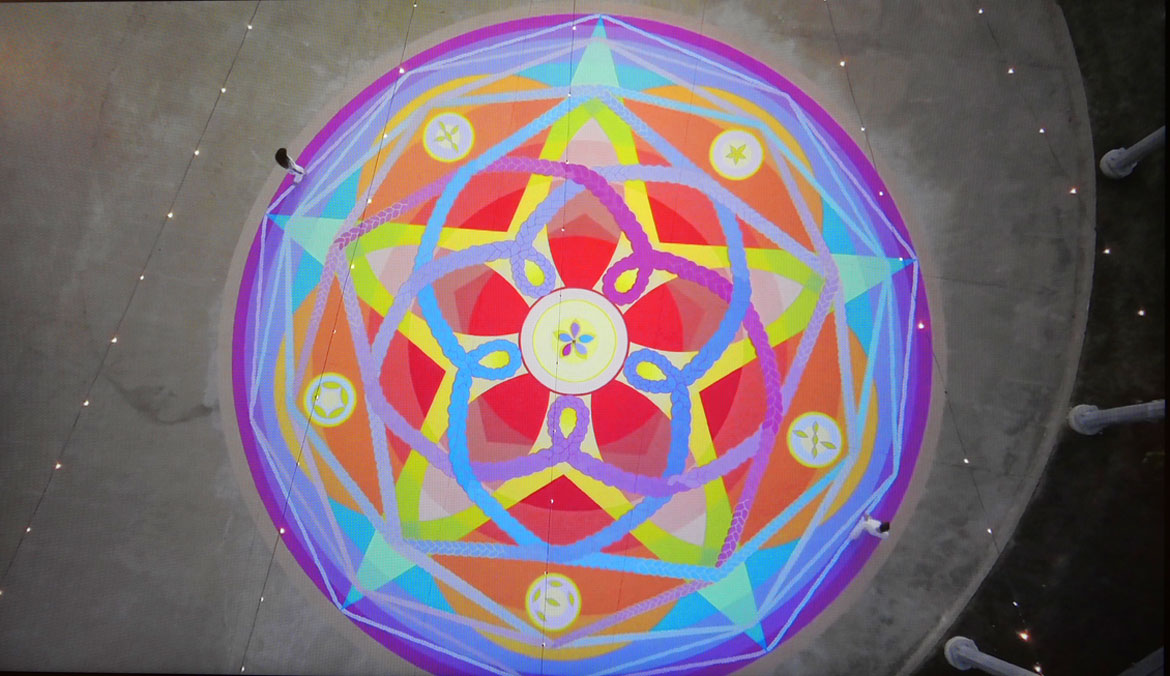 Maria Molteni, "Plaited Ouroboros / Woven Walking Meditation" 2020. (Greg Cook photo)