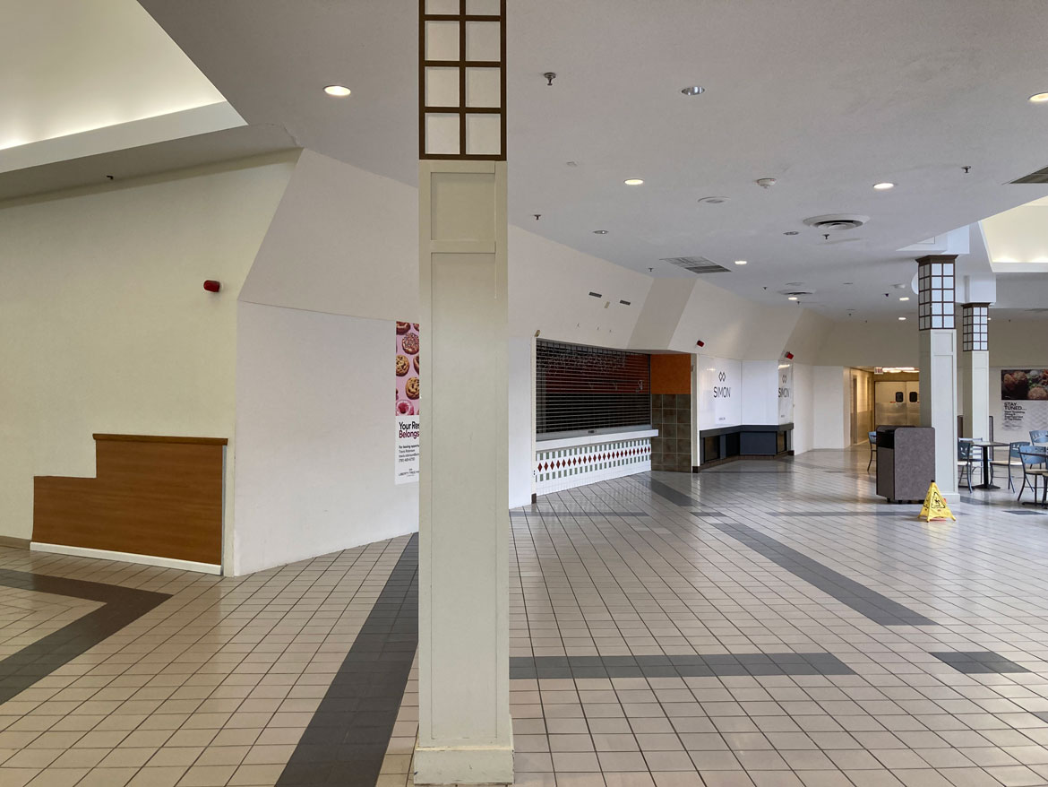 A local mall. (©Greg Cook photo)