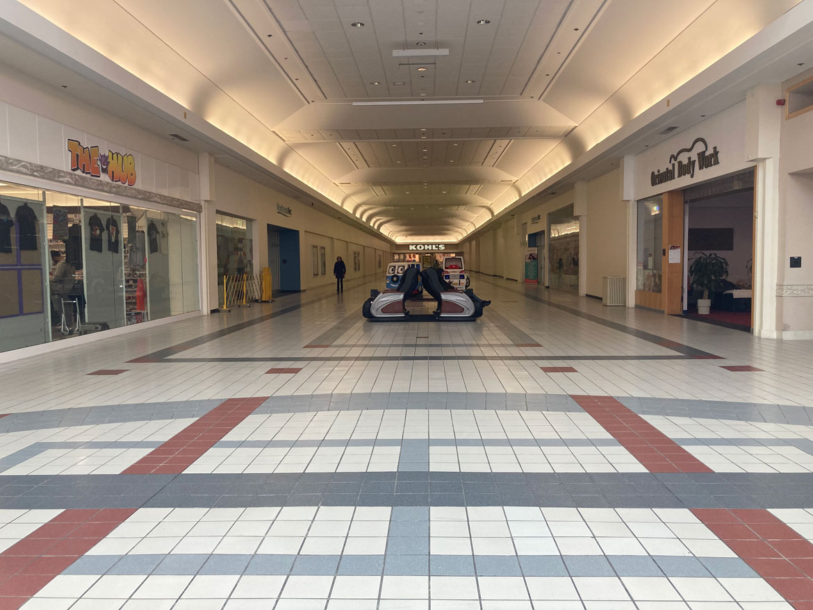 A local mall. (©Greg Cook photo)