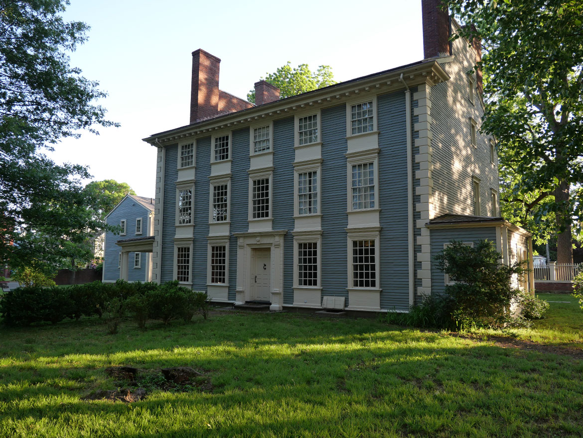 Royall House (right) and Slave Quarters in Medford, Massachusetts, June 3, 2026. (©Greg Cook photo)