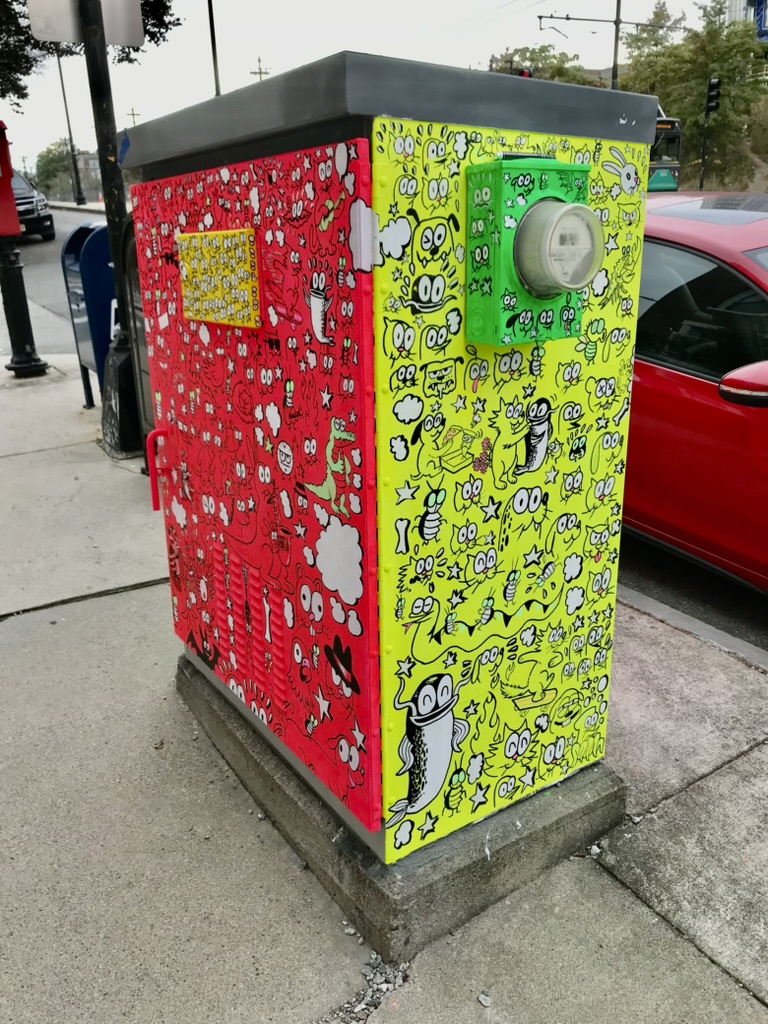 Ansis Puriņš and Blipblipbeep (Jennifer Puriņš) electrical box mural at 1504 Comm Ave., Boston, 2023.