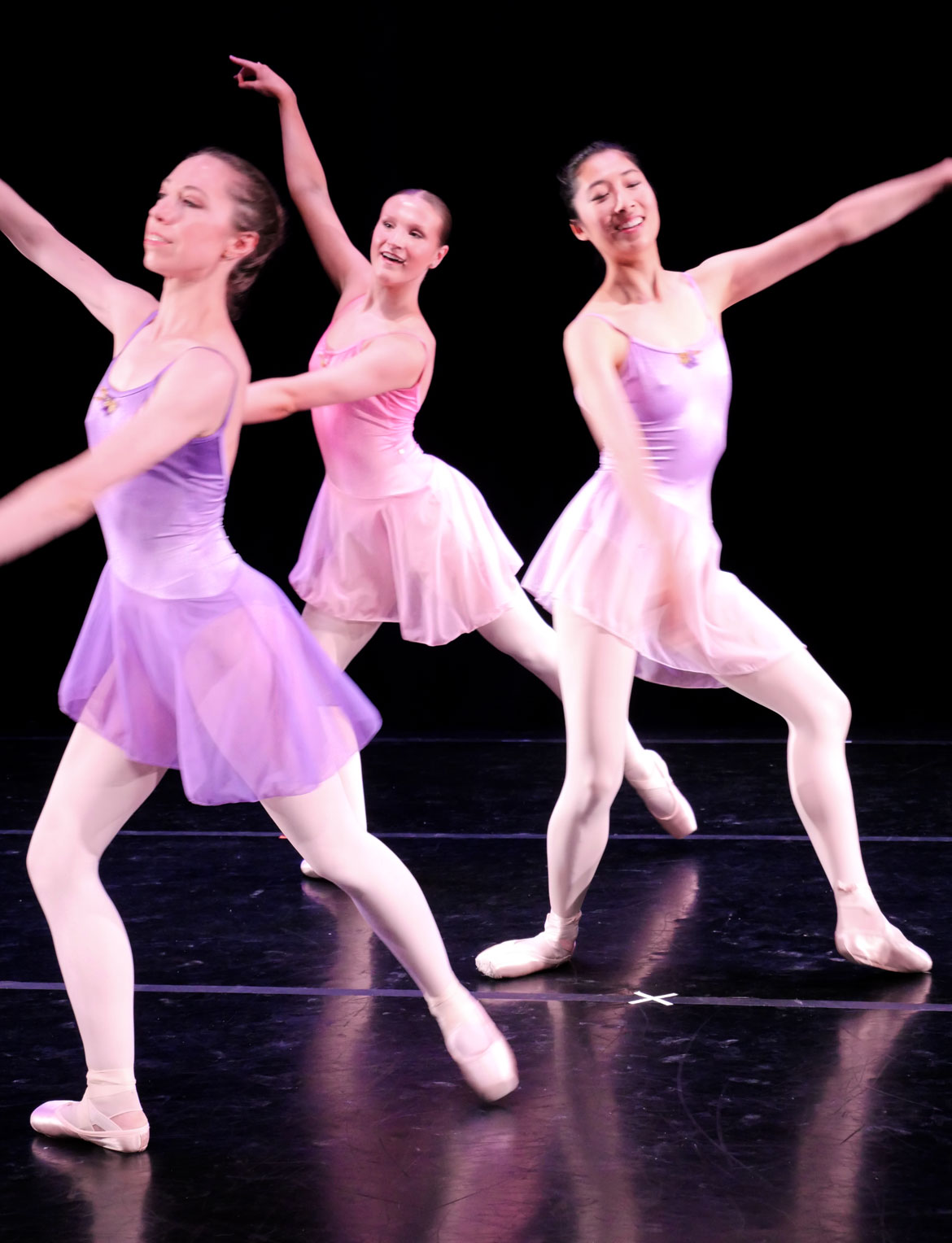 "Summer Solace" presented by Janelle Gilchrist Dance Troupe at Cambridge's Foundry, July 11, 2026. (©Greg Cook photo)