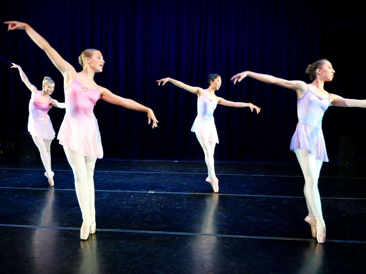 "Summer Solace" presented by Janelle Gilchrist Dance Troupe at Cambridge's Foundry, July 11, 2026. (©Greg Cook photo)