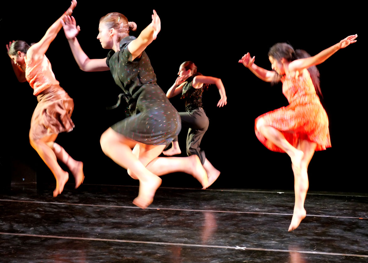 "Summer Solace" presented by Janelle Gilchrist Dance Troupe at Cambridge's Foundry, July 11, 2026. (©Greg Cook photo)