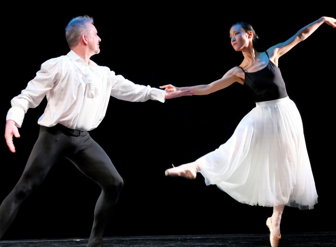 "Summer Solace" presented by Janelle Gilchrist Dance Troupe at Cambridge's Foundry, July 11, 2026. (©Greg Cook photo)