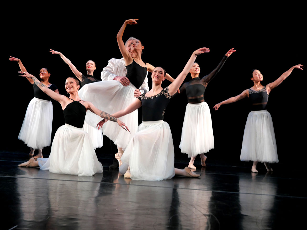 "Summer Solace" presented by Janelle Gilchrist Dance Troupe at Cambridge's Foundry, July 11, 2026. (©Greg Cook photo)