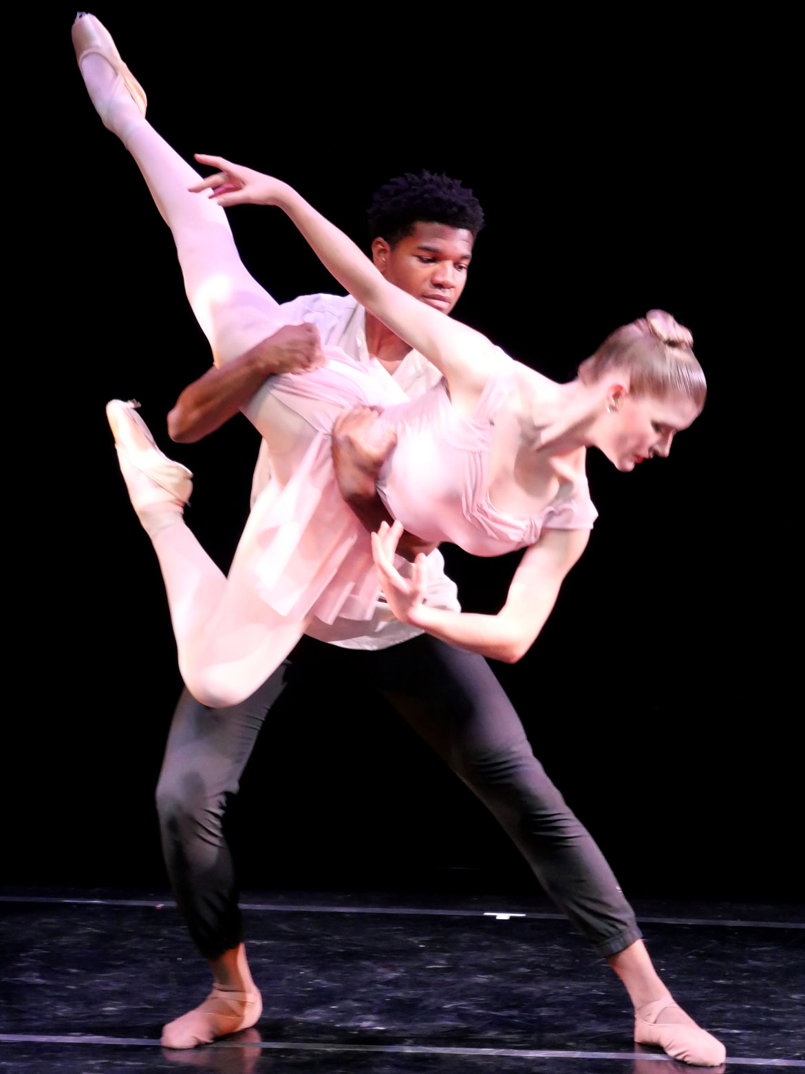 "Summer Solace" presented by Janelle Gilchrist Dance Troupe at Cambridge's Foundry, July 11, 2026. (©Greg Cook photo)