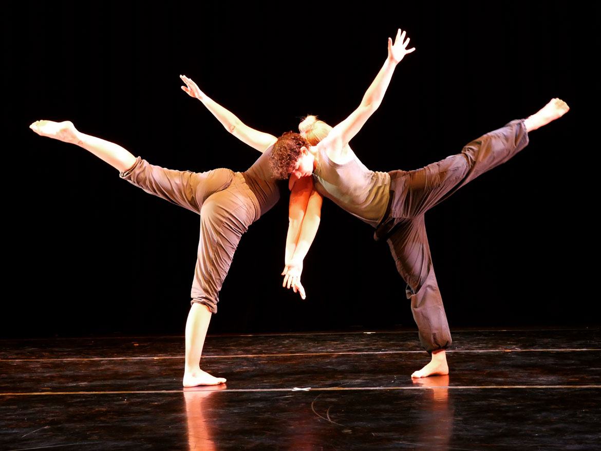 "Summer Solace" presented by Janelle Gilchrist Dance Troupe at Cambridge's Foundry, July 11, 2026. (©Greg Cook photo)