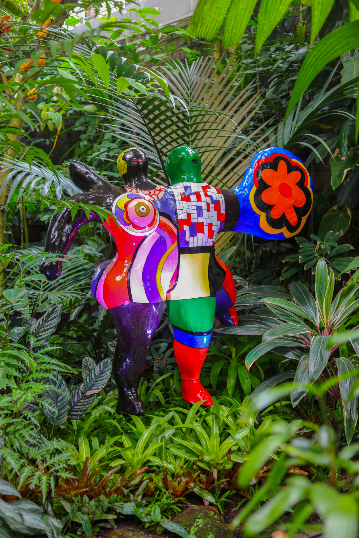 Niki de Saint Phalle. "Les Patineurs," ca. 1974. Installed at the Atlanta Botanical Garden, 2026 © 2026 Niki Charitable Art Foundation, All rights reserved. (Courtesy Atlanta Botanical Garden)