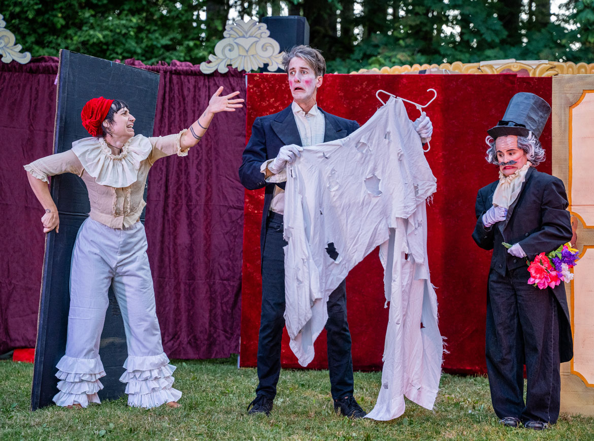 String and Shadow Puppet Theater's "Night At The Grand Opera," summer 2026. (Jo Arlow photo)