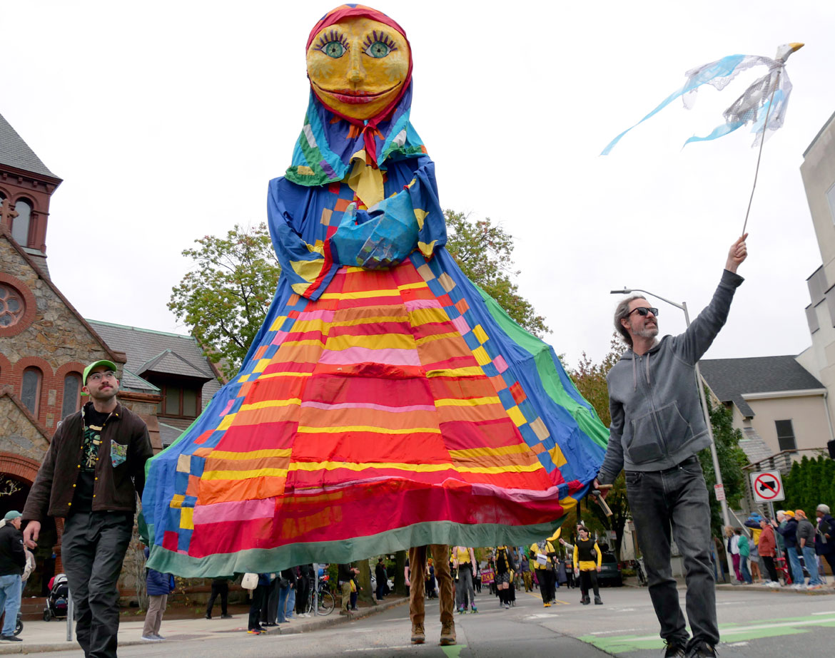 Boston Puppeteers Cooperative in the Honk Parade, Sunday, Oct. 11, 2026. (©Greg Cook photo)